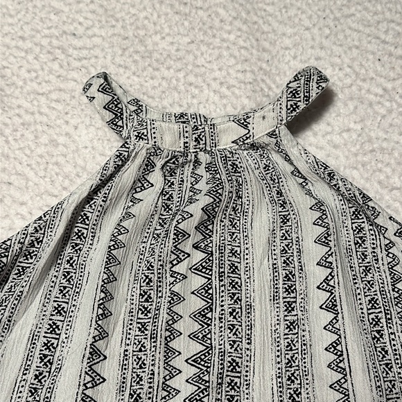 2 Girls Old Navy Summer Shirts, EUC, Size 6-7 - Picture 11 of 14